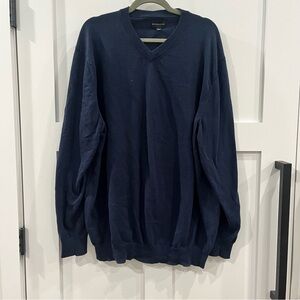 {Rochester} V-Neck Cashmere Sweater, 1XLT